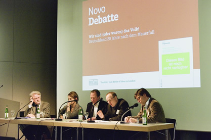 NovoDebatte (von rechts nach links): Stefan Dietrich, Sabine Reul, Thomas Deichmann, Rainer Land, Axel Brüggemann